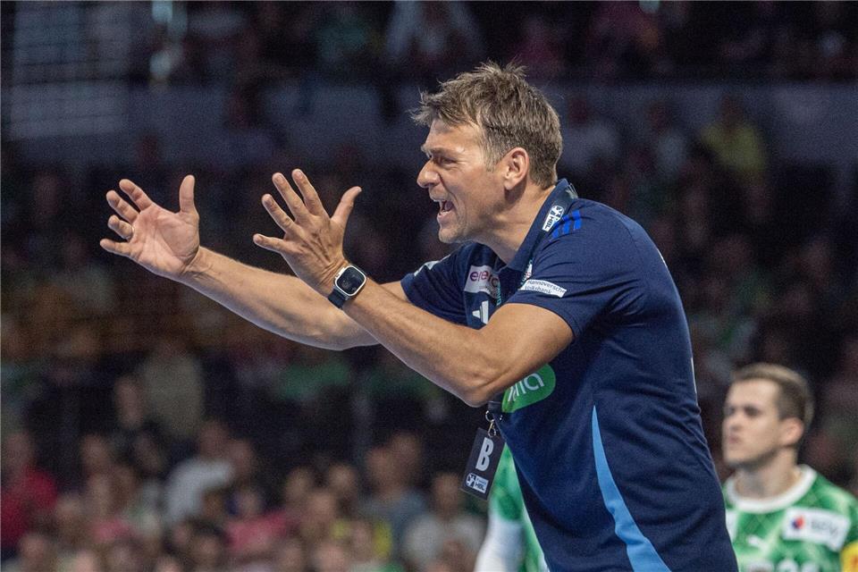 Trainer Christian Prokop wird die TSV Hannover-Burgdorf am Ende der Saison verlassen.Sebastian Räppold/Sportfoto Matthias Koch/dpa