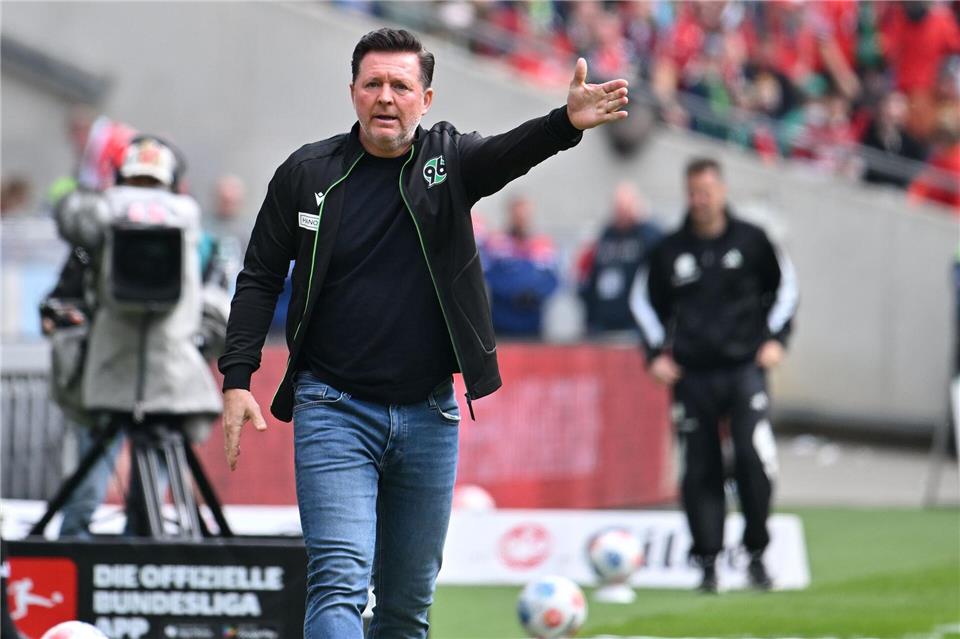 Trainer Christian Titz von Hannover 96. (Archivbild)Swen Pförtner/dpa