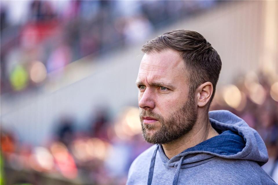 Trainer Daniel Brinkmann und der FC Hansa Rostock verloren gegen Viktoria Köln. (Archivbild)Frank Hammerschmidt/dpa