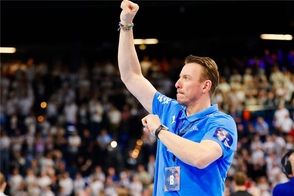 Trainer Filip Jicha und der THW Kiel reisen zum 113. Landesderby nach Flensburg.Frank Molter/dpa
