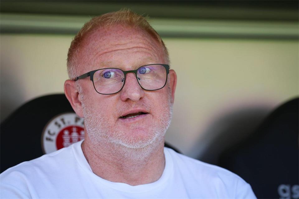 Trainer Heiko Vogel (SpVgg Greuther Fürth) muss am Samstag mit seinem Team nach Cottbus. (Archivbild)Christian Charisius/dpa