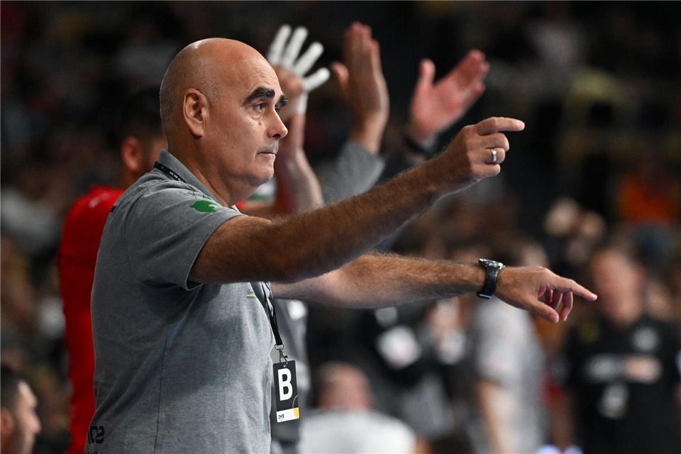 Trainer Juan Carlos Pastor und die TSV Hannover-Burgdorf starteten in die Hauptrunde der European League. (Archivbild)Sven Hoppe/dpa