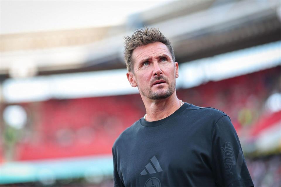 Trainer Klose und seine Nürnberger empfangen Wolfsburg zum Zweitliga-Spitzenspiel. (Archivbild) Daniel Karmann/dpa