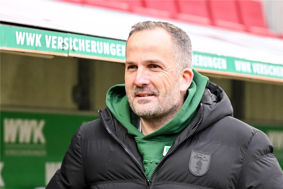 Trainer Manuel Baum will sich mit seinem FC Augsburg in Leipzig für das 0:6 der Hinrunde revanchieren. (Archivbild)Harry Langer/dpa