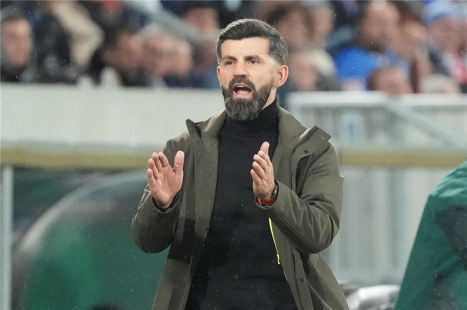 Schalke-Coach Muslic: Reaktion zeigen statt Ausreden suchen Trainer Miron Muslic setzt auf eine Reaktion seiner Mannschaft.Marc Schüler/dpa