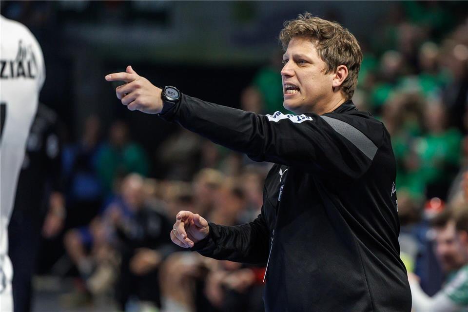 Trainer Nicolej Krickau und die Füchse Berlin spielten in Hannover.Andreas Gora/dpa