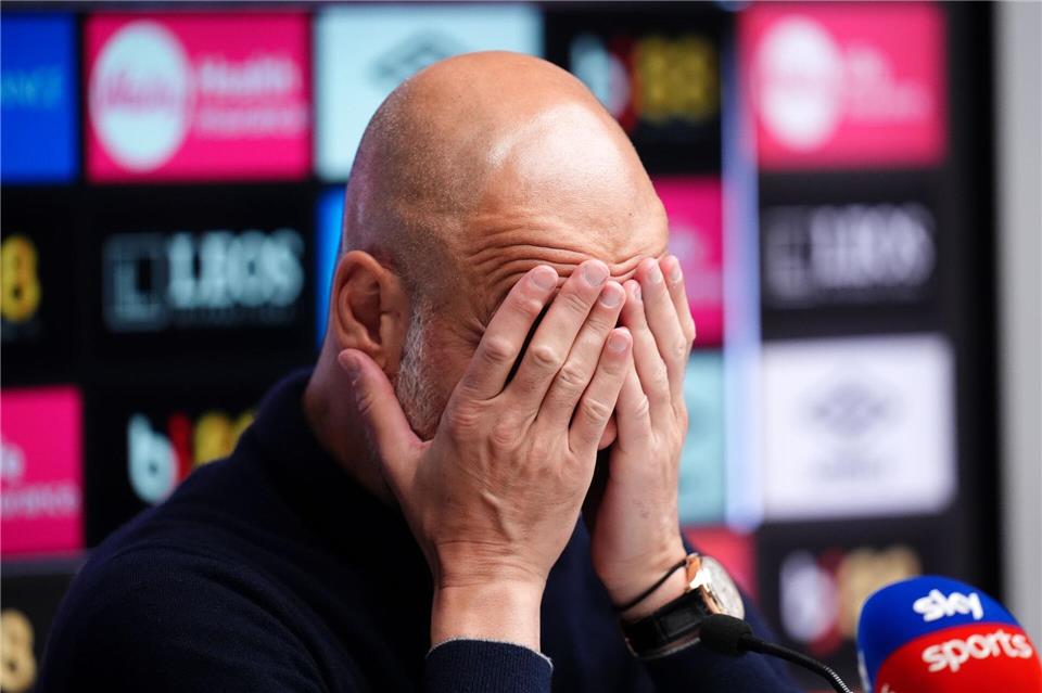 Trainer Pep Guardiola äußerte sich nicht klar zu seiner Zukunft.John Walton/PA Wire/dpa