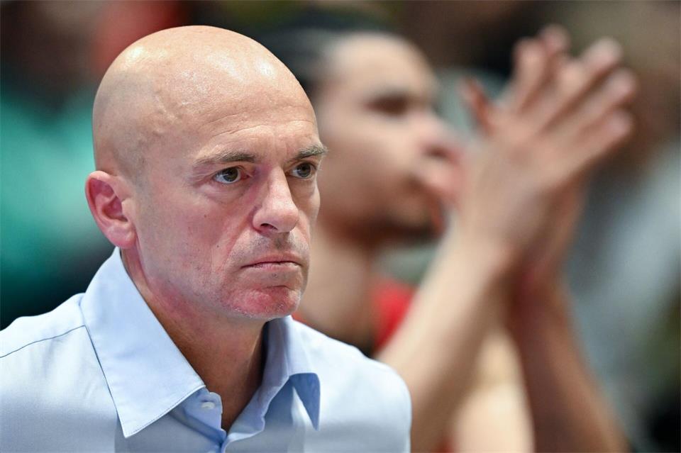Trainer Rodrigo Pastore und Basketball-Bundesligist Niners Chemnitz kassierten eine Niederlage in Würzburg. (Archivfoto)Hendrik Schmidt/dpa