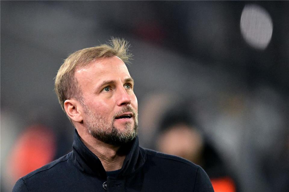 Trainer Sebastian Hoeneß muss mit dem VfB Stuttgart in der Zwischenrunde der Europa League ran. Bernd Weißbrod/dpa