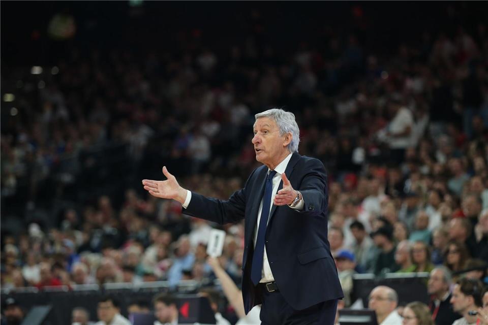 Trainer Svetislav Pesic trifft im Basketball-Playoff-Finale mit Bayern München auf seinen Ex-Club Alba Berlin. (Archivbild)Matthias Stickel/dpa