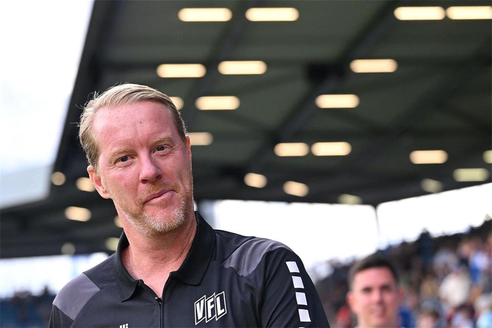 Trainer Timo Schultz und der VfL Osnabrück treffen im DFB-Pokal auf Rekordsieger FC Bayern München. (Archivbild)David Inderlied/dpa
