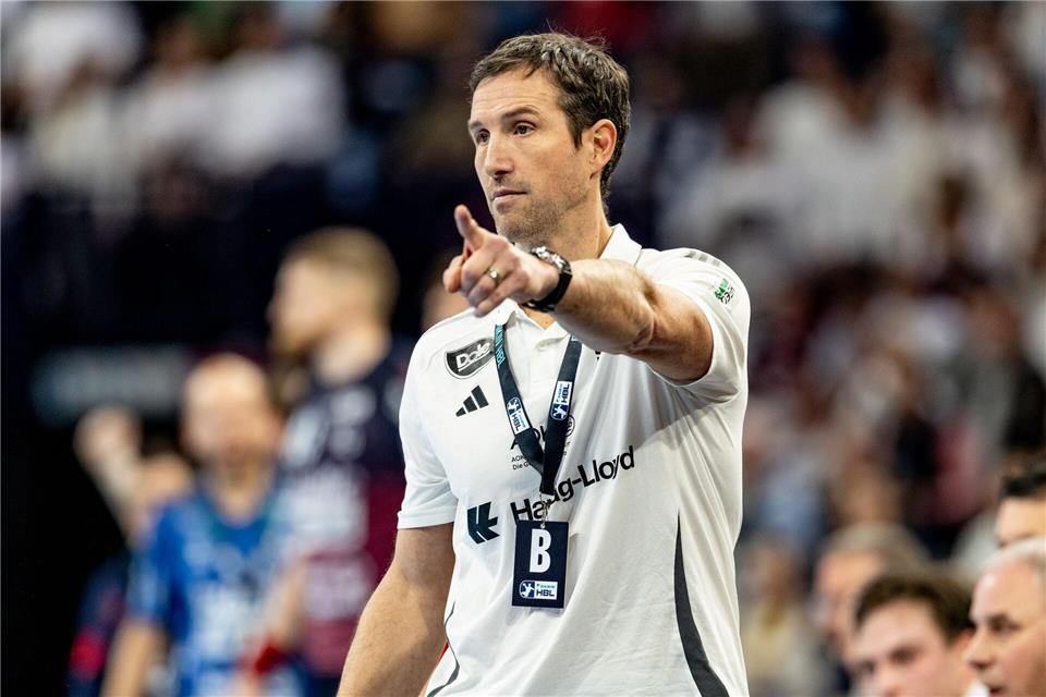 Trainer Torsten Jansen und der HSV Hamburg spielten beim THW Kiel.Axel Heimken/dpa
