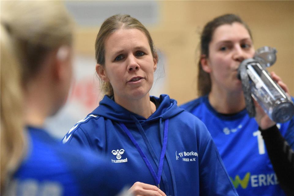 Trainerin Eva Westheider bezog mit dem TV Borken eine deutliche Niederlage.