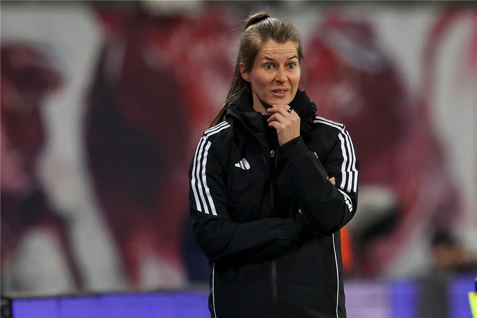Trainerin Marie-Louise Eta bat Unions Fußballerinnen zum Start der Vorbereitung. (Archivbild)Jan Woitas/dpa