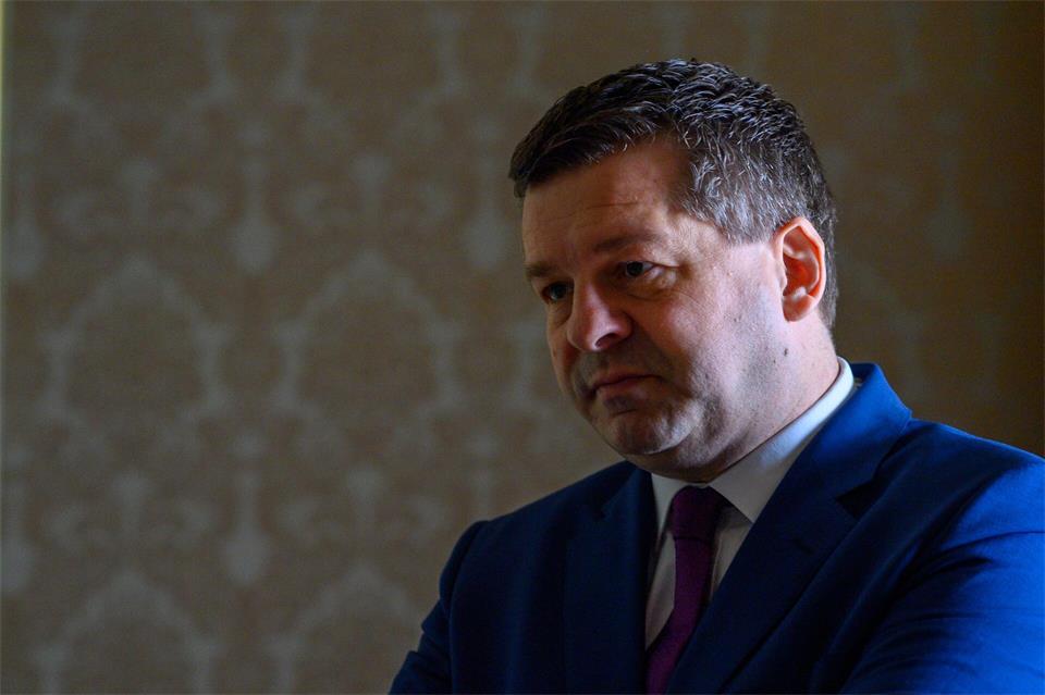 „Trauen uns die Menschen vollumfänglich zu, die Probleme der Zukunft zu lösen? Und da müssen wir eingestehen: Im Moment ist das nicht der Fall, sonst hätten wir bessere Zustimmungswerte“, sagt der CDU-Politiker Sven Schulze. (Archivbild)Klaus-Dietmar Gabbert/dpa