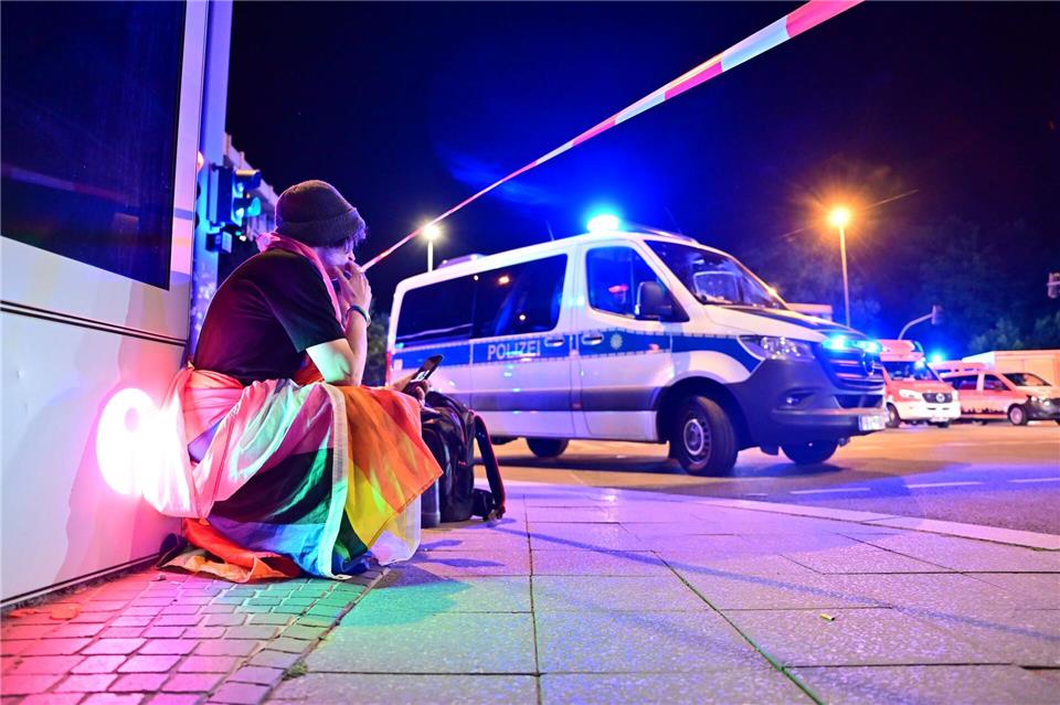 Trauer beim Christopher Street Day in Berlin.Sebastian Gollnow/dpa