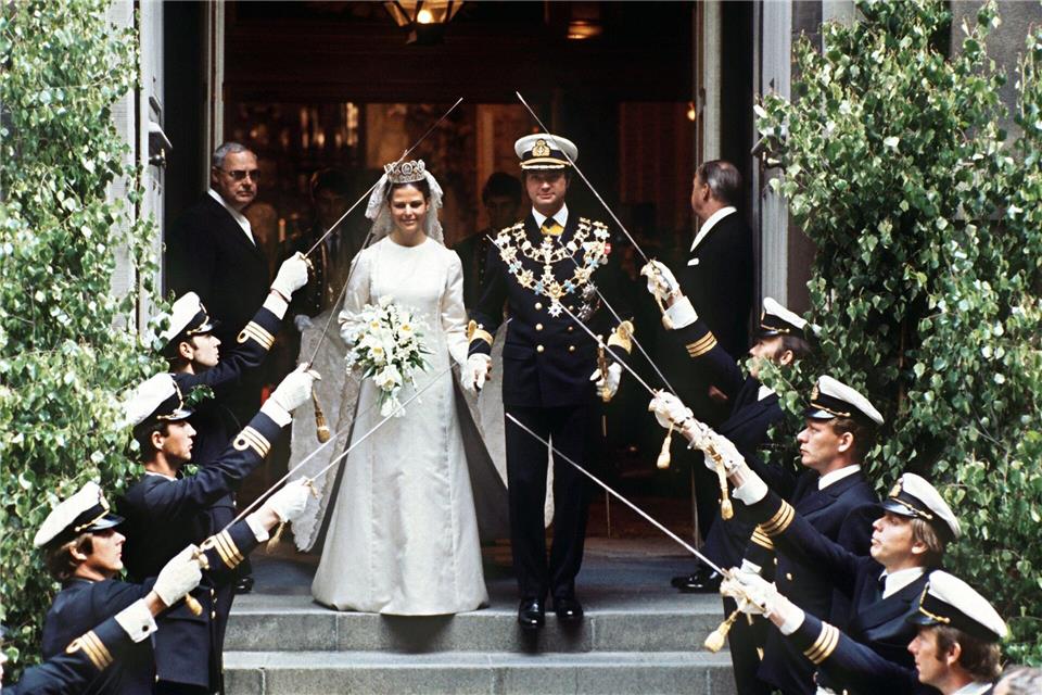 Traumhochzeit in Stockholm: Am 19. Juni 1976 geben sich König Carl XVI. Gustaf und Silvia das Jawort. (Archivbild)dpa