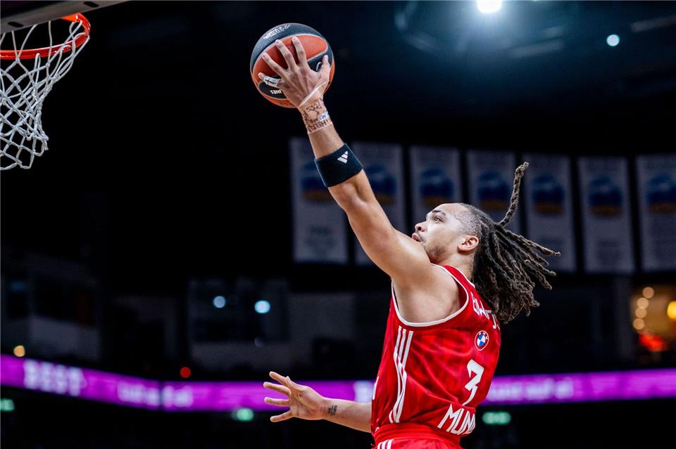 Bayern-Basketballer ziehen in K.o.-Phase ein Treffsicher: Carsen Edwards.Julius Frick/dpa
