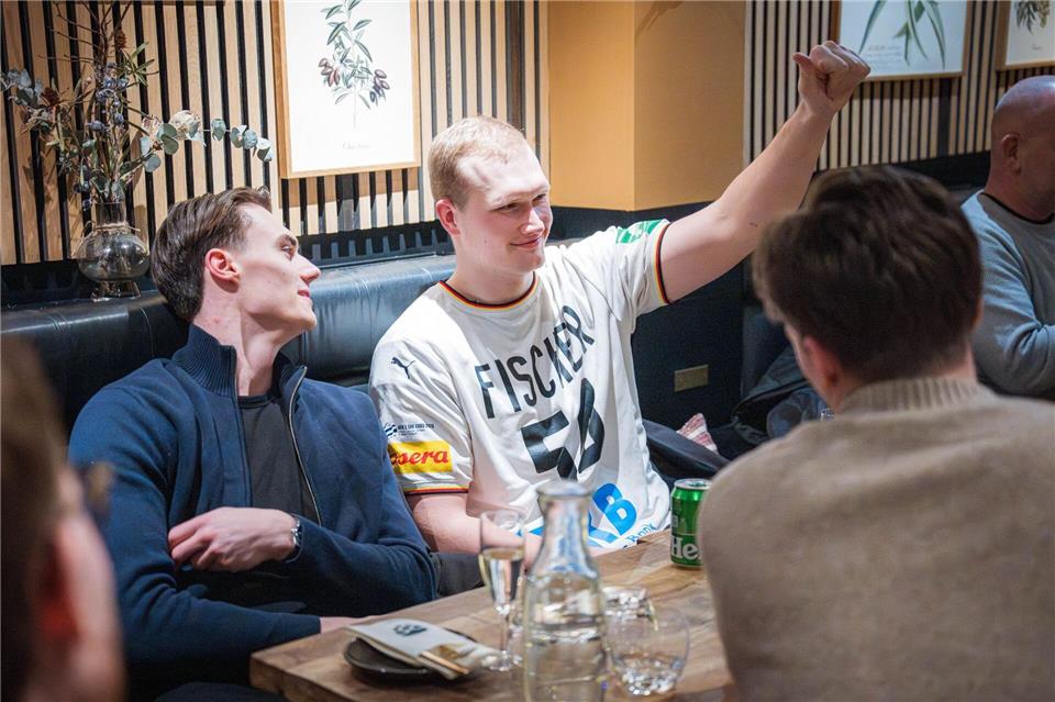Treten gemeinsam in einer TV-Show auf: Miro Schluroff (l) und David Späth (r). (Archivbild)Sina Schuldt/dpa-Pool/dpa