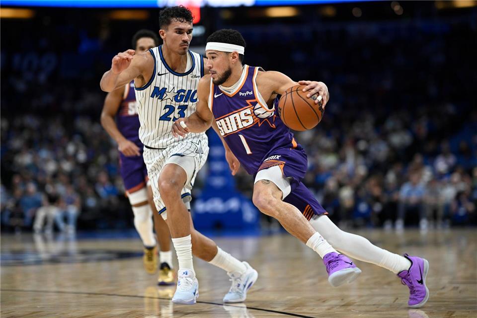 Tristan da Silva (links) sicherte den wichtigen Sieg für Orlando.Phelan M. Ebenhack/AP/dpa