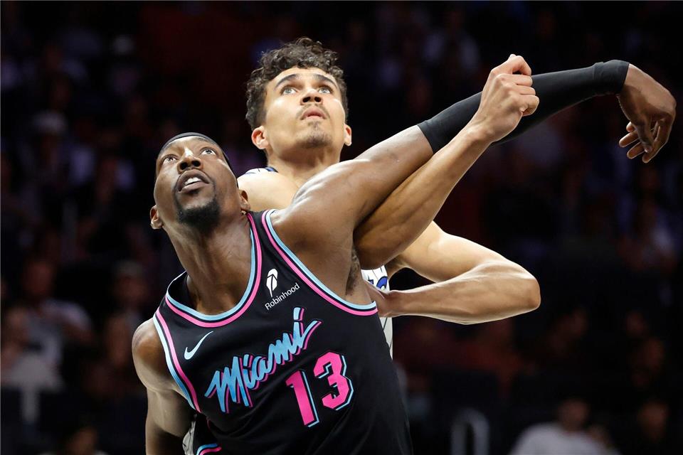 Tristan da Silva (r.) erzielte elf Punkte beim Sieg gegen Miami.Rhona Wise/AP/dpa