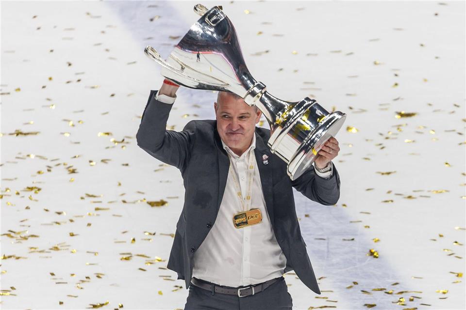 Triumphiert Trainer Serge Aubin mit seinen Eisbären erneut in der Deutschen Eishockey Liga?Andreas Gora/dpa