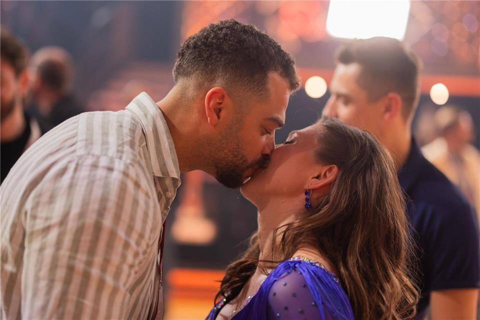 Trost nach dem Aus: Bianca Heinicke wurde von Freund Timothy Hill unterstützt.Rolf Vennenbernd/dpa