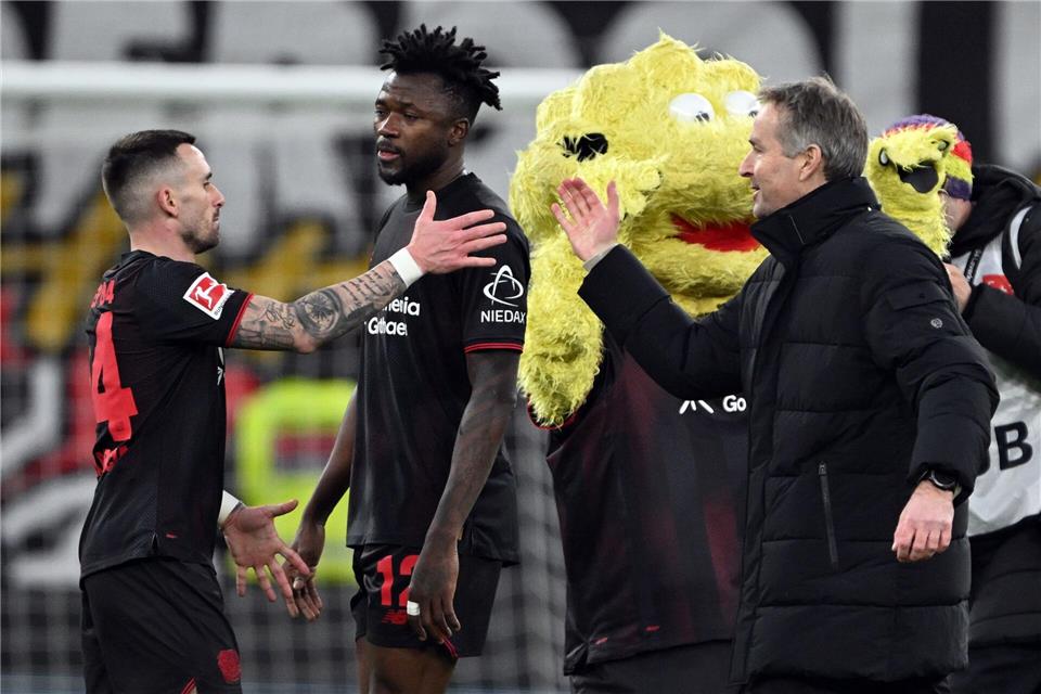 Trotz Heimsieg verhängte Leverkusens Trainer Kasper Hjulmand ein Karnevalverbot für seine Mannschaft.Federico Gambarini/dpa