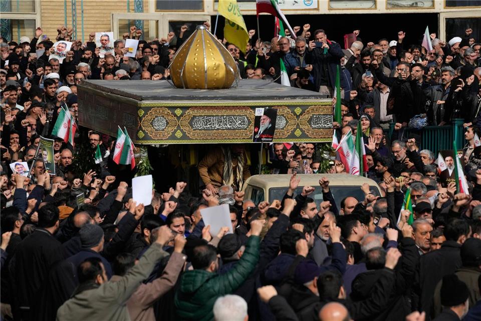 Trotz der Tötung zahlreicher Generäle bleibt Irans Machtapparat handlungsfähig. (Archivbild)Vahid Salemi/AP/dpa