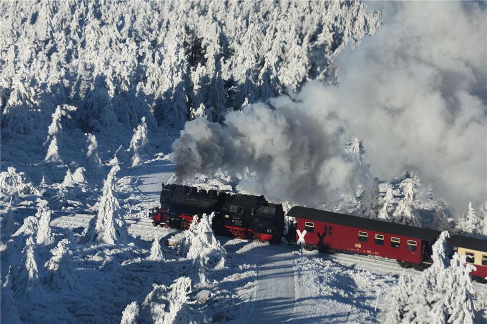 Trotz leichter Rückgänge bei den Übernachtungen behauptet der Harz seine Spitzenposition im Land. (Archivbild) Matthias Bein/dpa