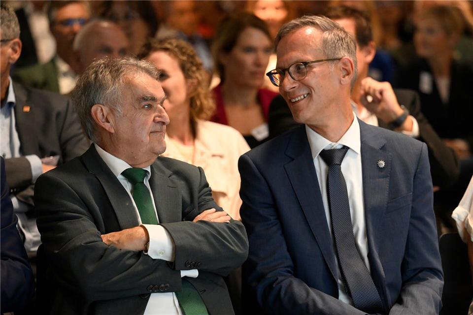 Trotz mehrmals erhöhter Einstellungszahlen komme zu wenig Nachwuchs in den Polizeibehörden vor Ort an, sagte der neue GdP-Landeschef Patrick Schlüter.Roberto Pfeil/dpa