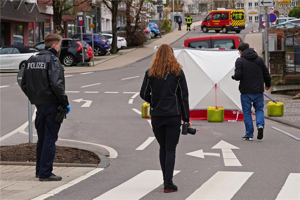 Trotz sofortiger Reanimation erlag die Frau noch am Unfallort ihren Verletzungen.Kevin Schößler/dpa