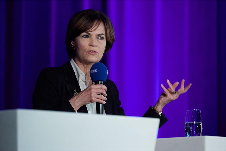 Trump-Chefin Nicola Leibinger-Kammüller schlägt vor, Ostermontag als Feiertag zu streichen. (Archivbild) Joerg Carstensen/dpa