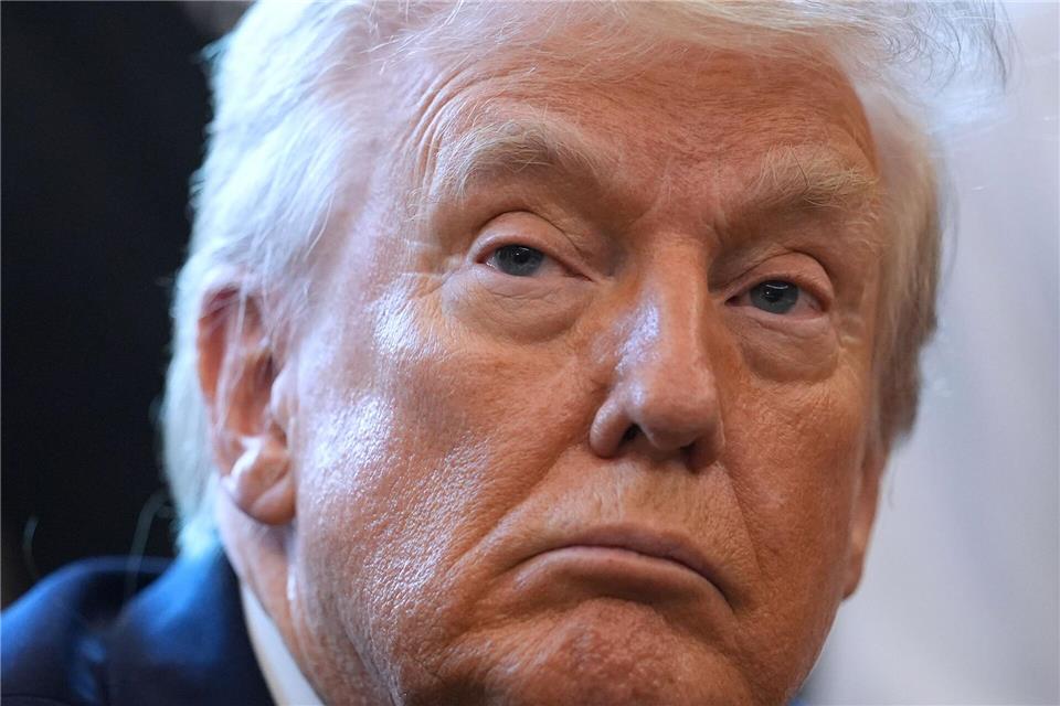 Trump äußerte sich zunächst nicht zur Veröffentlichung der Akten. (Archivbild)Evan Vucci/AP/dpa