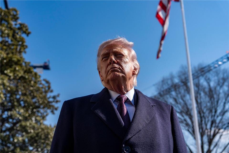 Trump beharrt darauf, dass der Iran keine Atomwaffen haben darf. Alex Brandon/AP/dpa