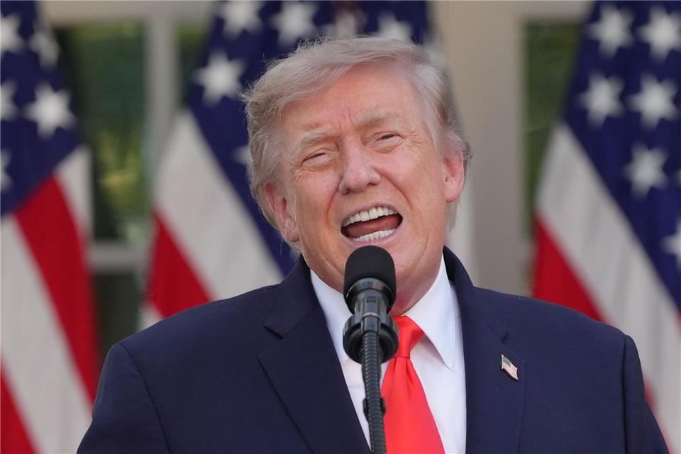 Trump droht mit neuen Zöllen. (Archivbild)Jacquelyn Martin/AP/dpa