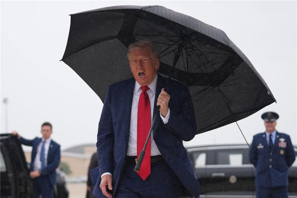 Trump fliegt nach Israel.Evan Vucci/AP/dpa