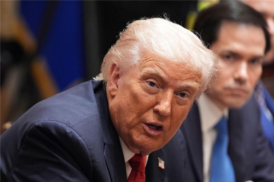 Trump geht von Rebellen innerhalb der Hamas aus Trump geht von Rebellen innerhalb der Hamas aus. Evan Vucci/AP/dpa