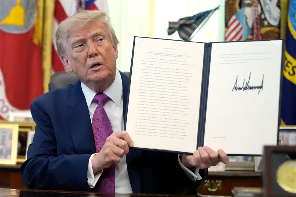 Trump hat einen Grenzsee umbenannt. Manuel Balce Ceneta/AP/dpa