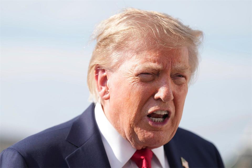 Trump kritisiert Gegner von Riesen-Rechenzentren. (Archivbild)Jacquelyn Martin/AP/dpa