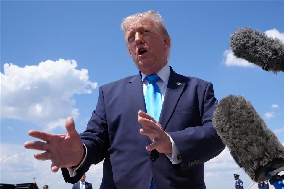 Trump kündigt die Entsendung Tausender Soldaten nach Polen an. Jacquelyn Martin/AP/dpa