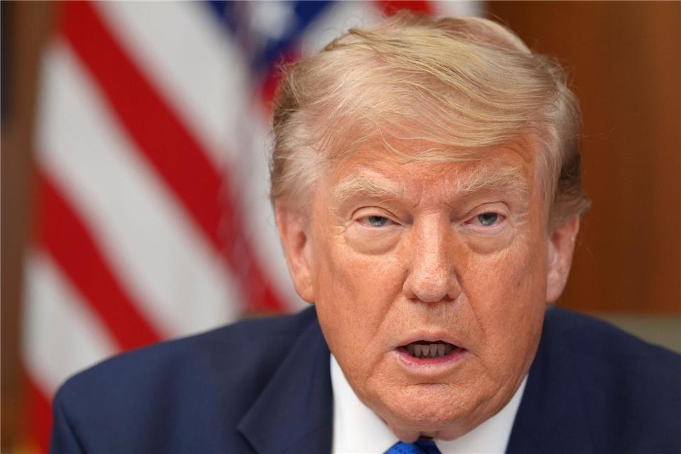 Trump kündigt weitere Angriffe auf den Iran an, nannte aber keine Einzelheiten.Jacquelyn Martin/AP/dpa