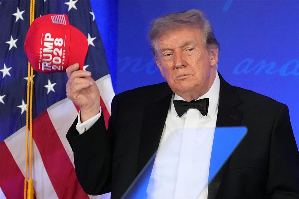 Trump lobte und tadelte die Medien. Mark Schiefelbein/AP/dpa