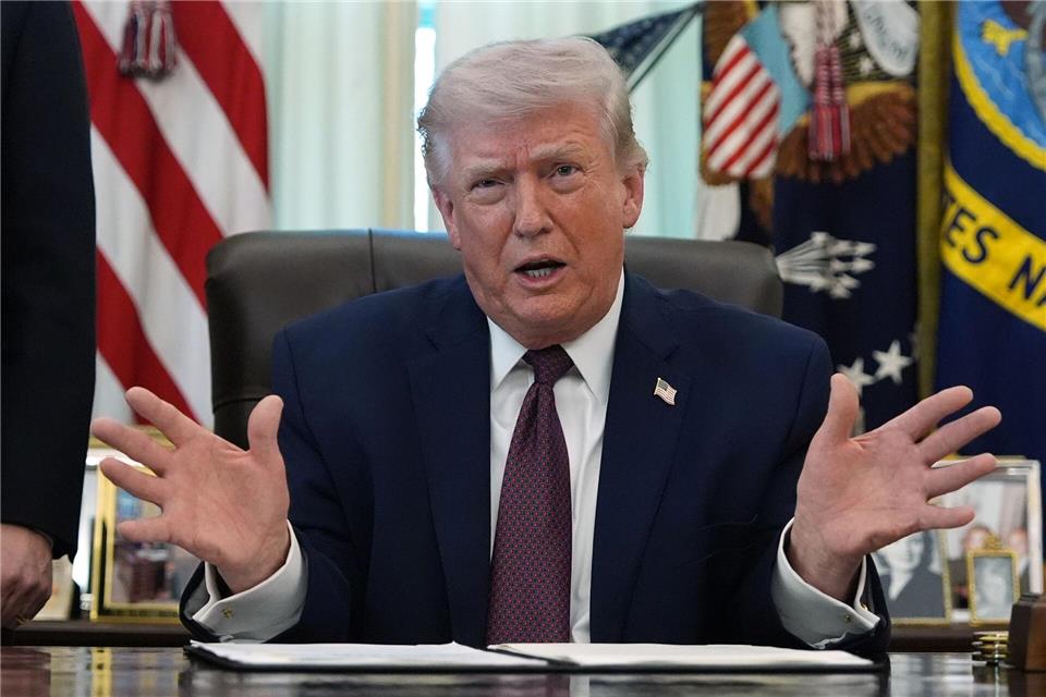 Trump ordnet die Bezahlung der Mitarbeiter des Heimatschutzministeriums an. (Archivbild)Alex Brandon/AP/dpa