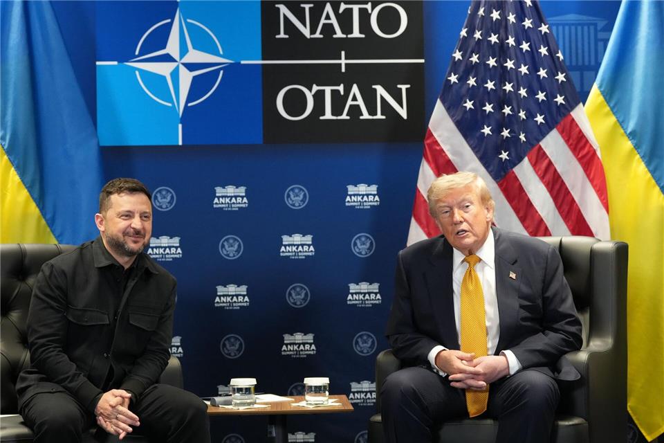 Trump sagt Selenskyj eine Lizenz für Patriot-Flugabwehrraketen zu. (Archivbild)Alex Brandon/AP/dpa