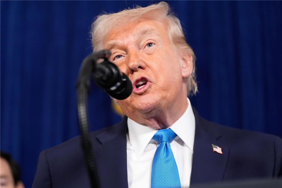 Trump sagt, die USA würden Venezuela so lange führen, bis ein sicherer Machtwechsel stattfinden könne. Alex Brandon/AP/dpa