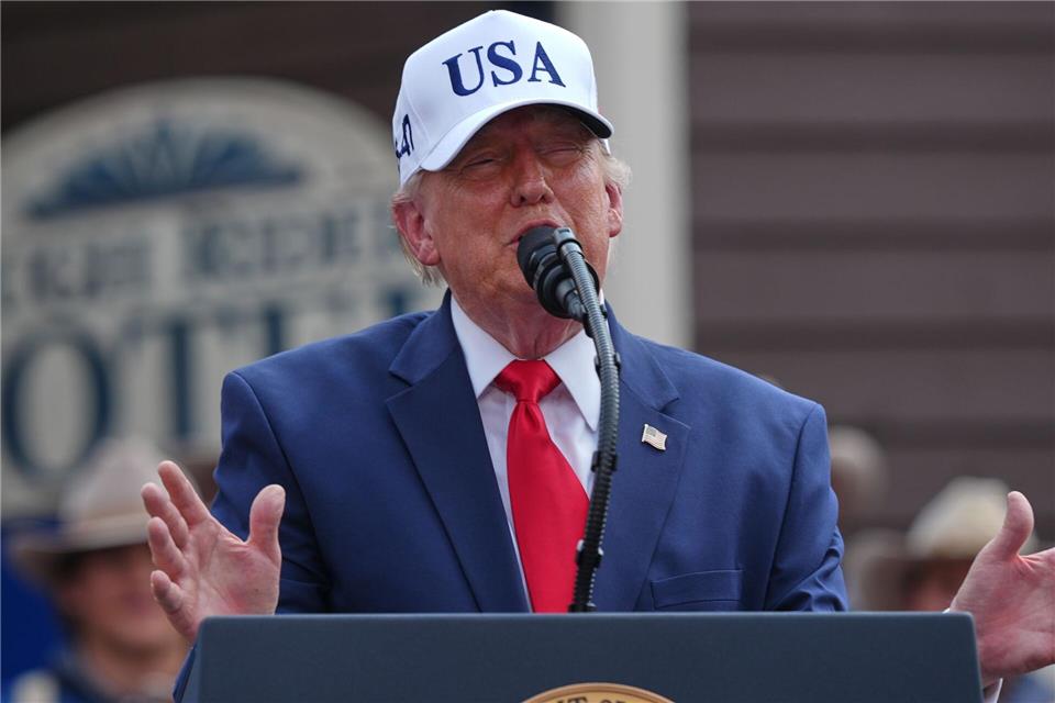 Trump teilt wieder verbal gegen europäische Nato-Partner aus. (Archivbild)Julia Demaree Nikhinson/AP/dpa