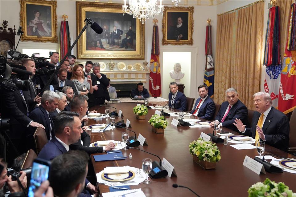 Trump und Orban sprachen über den Energiehandel. Evan Vucci/AP/dpa