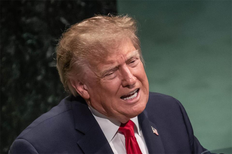 Trump verkündet die erste Zusammenkunft für Gespräche zwischen den USA und dem Iran seit Monaten. Michael Kappeler/dpa