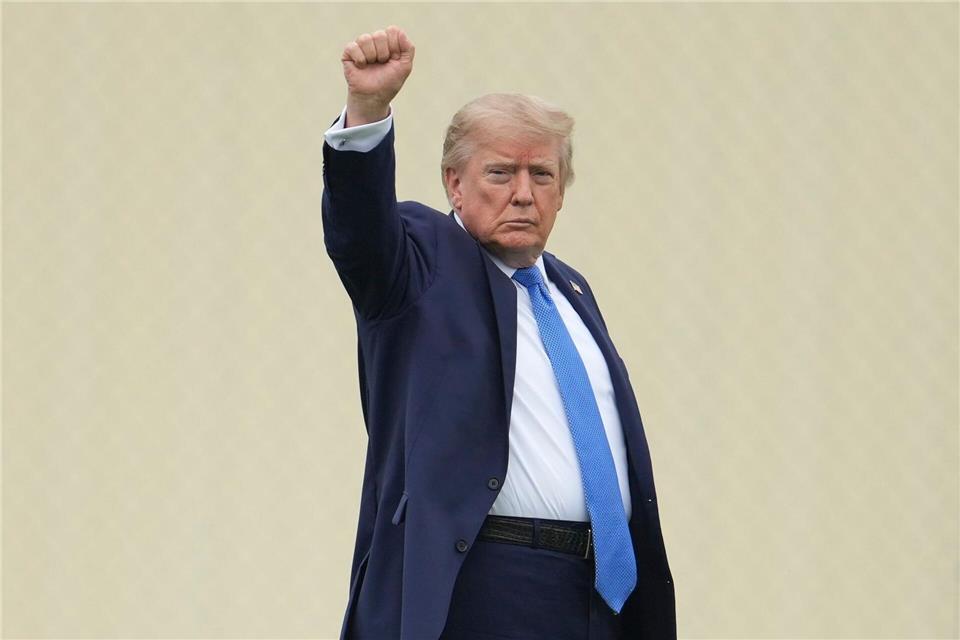 Trump will dem Iran die Kontrolle über die Straße von Hormus entreißen. (Archivbild)Mark Schiefelbein/AP/dpa